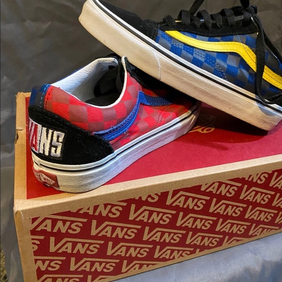 Vans Shoes - Vans Old Skool